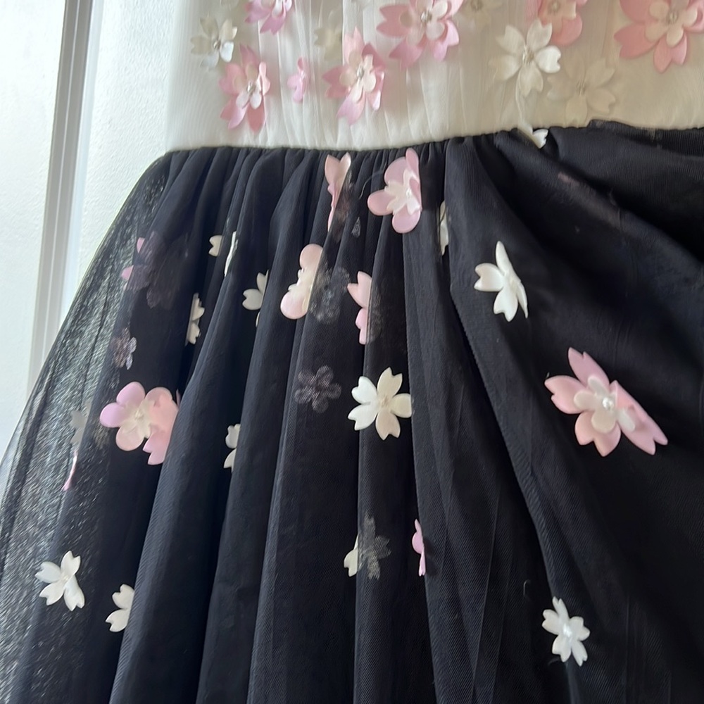 Hannah Banana 3D pink flowers formal dress size 14 black white wedding party - Picture 7 of 7